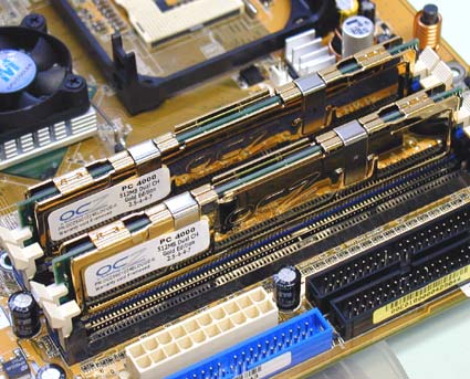 Złota edycja dwumodułowego zestawu pamięci PC4000